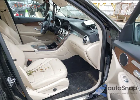 2022 Mercedes-Benz Glc 300 4Matic Suv z USA, uszkodzony, nr VIN W1N0G8EB5NV389838